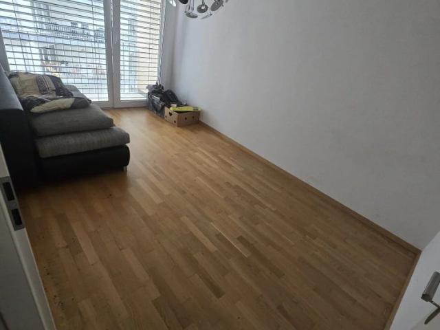 12 m²