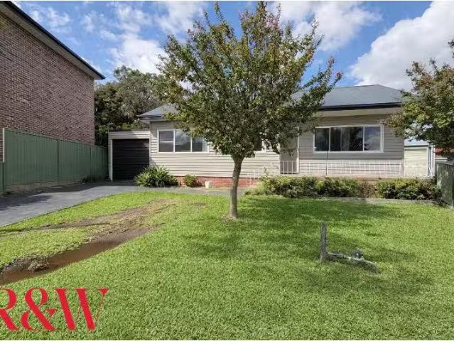 12 Mccahons Avenue, GEORGES HALL House for rent Listed by Pro.