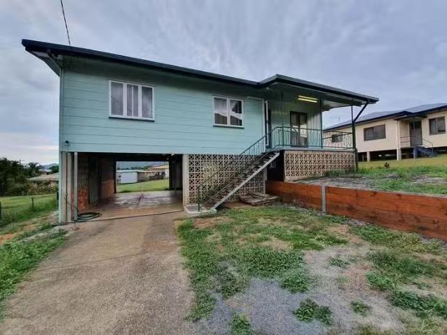 12 Mcdonald Street, Tully, QLD 4854