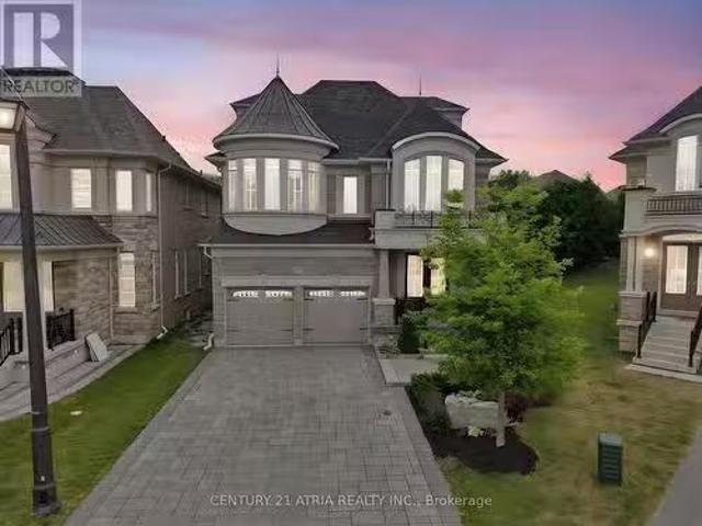 12 Macdonald Court, Richmond Hill, ON, L4E 1E9 house for sal.