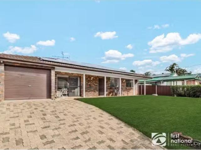 12 Macquarie pl, GLOSSODIA House for rent Listed by Michael C.