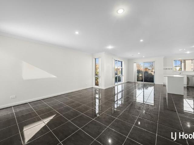 12 Mavis Latham Street, Franklin ACT, Belconnen