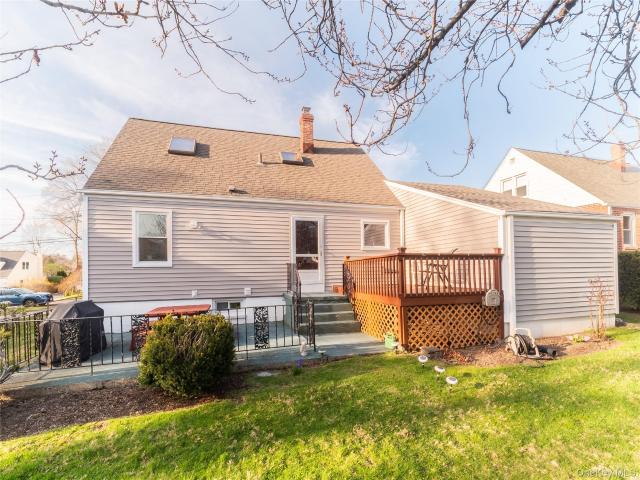 12 Maywood Avenue