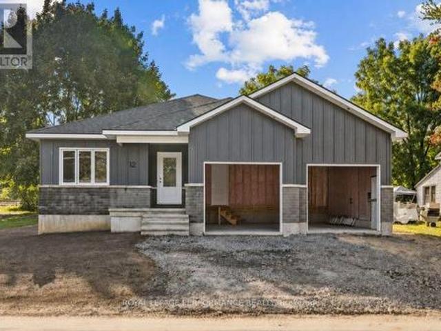 12 Mechanic Street, North Glengarry, ON, K0C 1T0 house for sale | Listing ID X13817 | Royal LePage