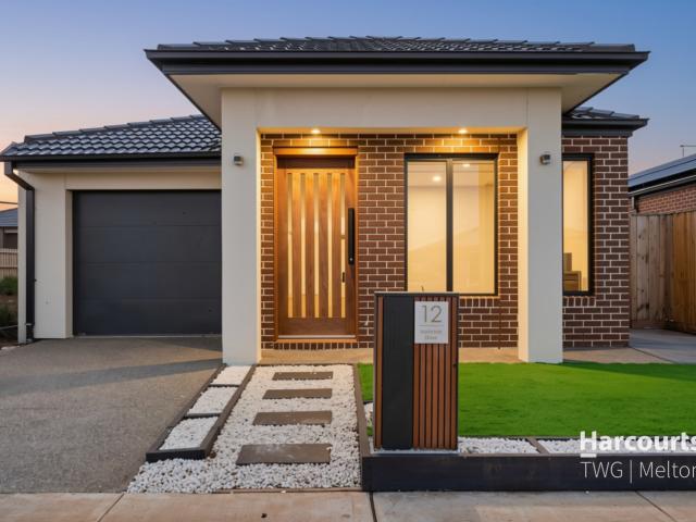 12 Mistletoe Drive, STRATHTULLOH, VIC 3338