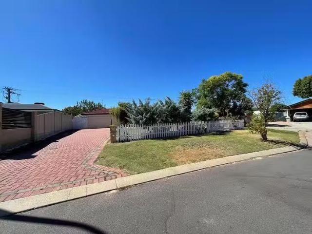 12 Montelimar Elbow, Port Kennedy, WA 6172