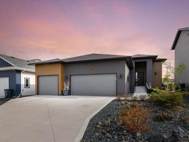 12 Munnion Road, Winnipeg, MB, R3R 3Y6 Luxury House for sale | Listing ID 202611 | Royal LePage Carriage Trade Luxury Properties