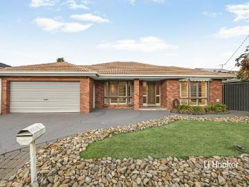 12 Munro Court, Altona Meadows VIC
