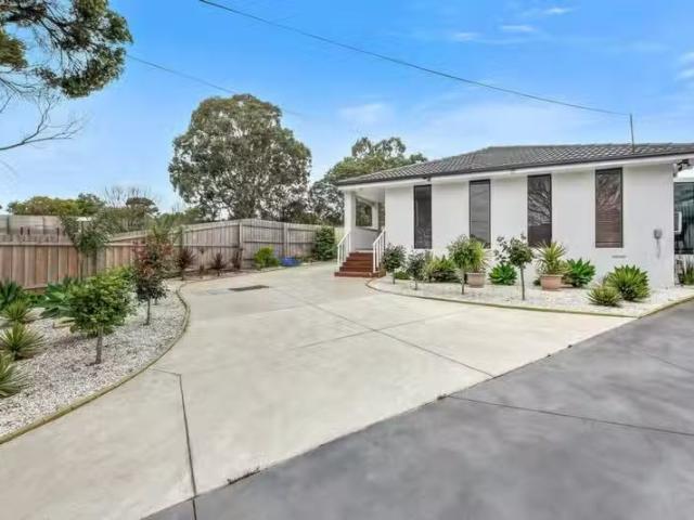 12 Mystic Court, Eumemmerring VIC 3177 House For Lease