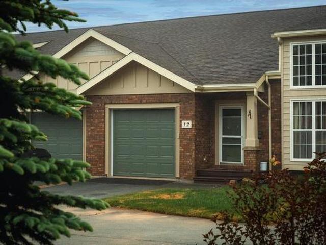 12 Narrowleaf Grove, Portland Hills, NS, B2W 6P5 townhouse for sale | Listing ID 202615 | Royal LePage