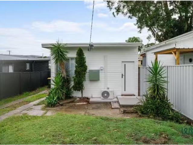 12 Nott Street, Edgeworth House for rent Listed by Rex Muir o.
