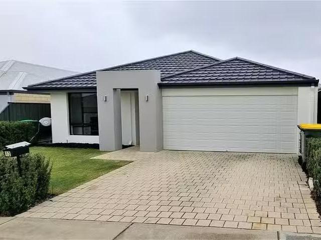 12 Nutcote Road, Banksia Grove, WA 6031