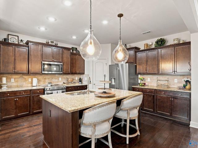 12 Nutcracker Lane SW