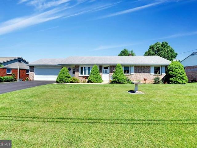12 Oak Ln, Stevens, PA 17578