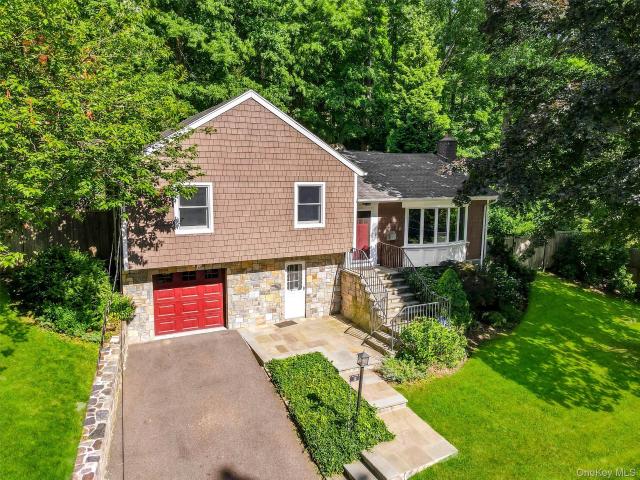 12 Overlook Road N