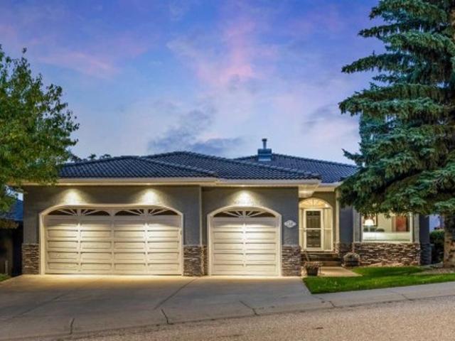 12 Patina Hill Sw, Calgary, AB, T3H 2C7 house for sale | Listing ID A2345 | Royal LePage