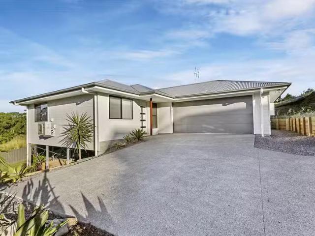 12 Patrick King Drive, Burnside, QLD 4560