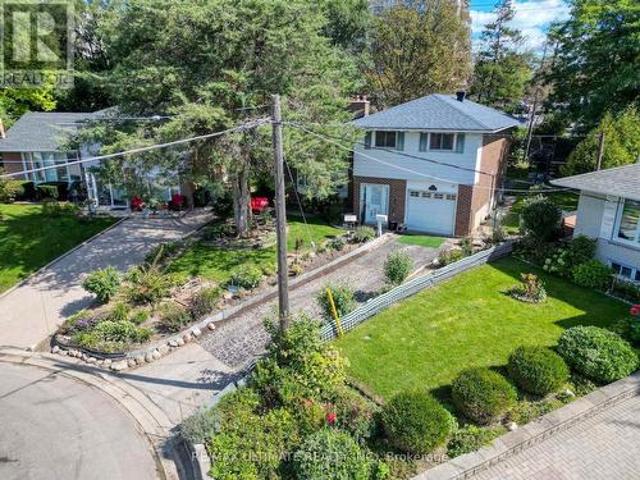 12 Petal Court, Toronto, ON, M4A 1V8 house for sale | Listing ID C13821 | Royal LePage