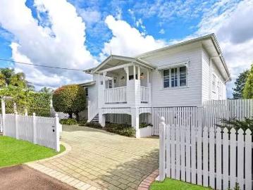 12 Pine Grove Road, Woombye, QLD 4559