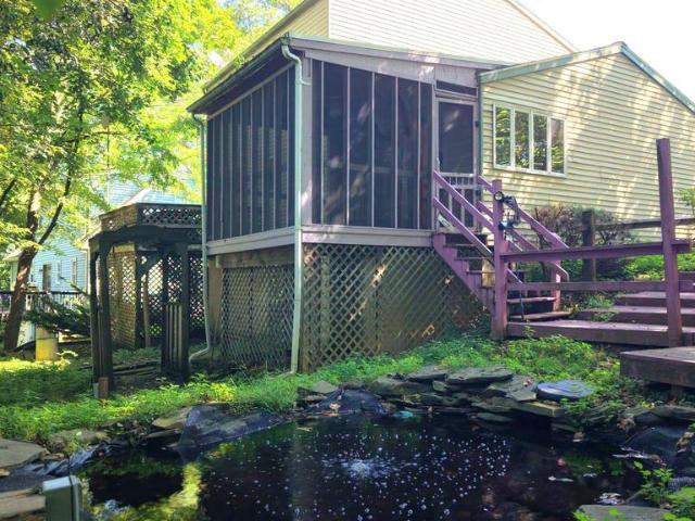 12 Picnic Woods Circle