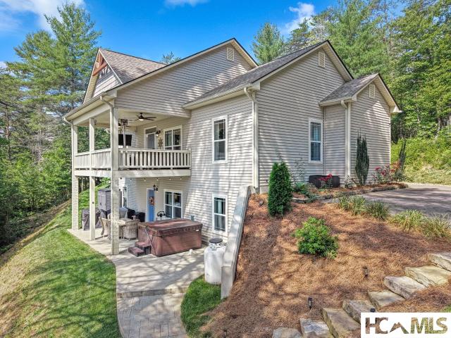 12 Preserve Mountain Circle