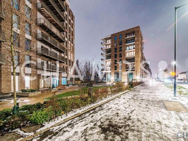 12 Quay Walk, HA0 2 bed flat to rent £2,275 pcm £525 pw
