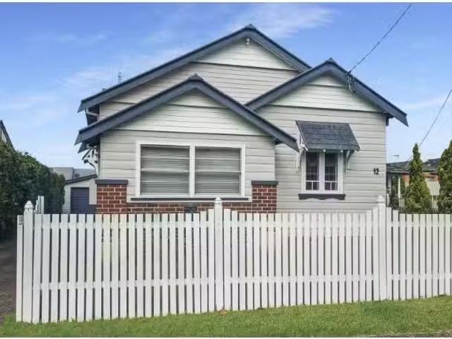 12 Queens Road, New Lambton House for rent Listed by Joanne G.