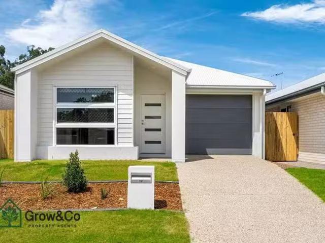 12 Radiant Circuit, Morayfield, QLD 4506