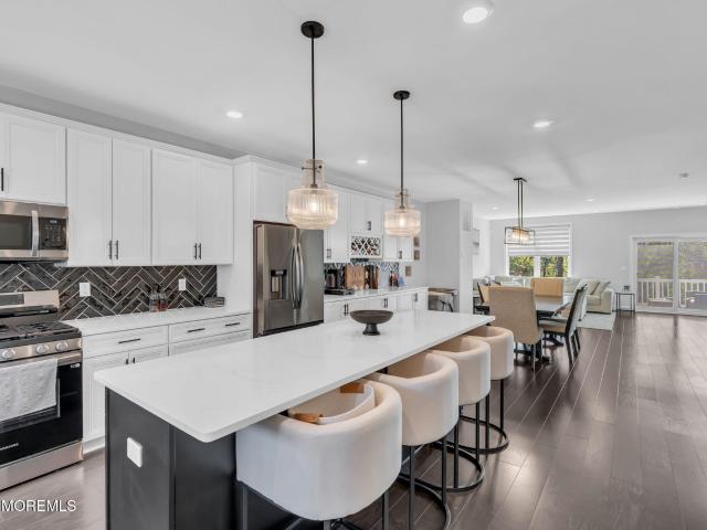12 Raritan Cove