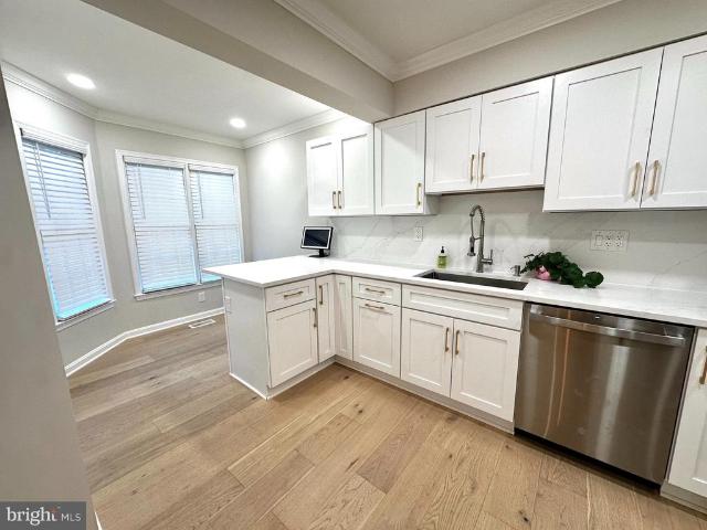 12 River Oaks Circle
