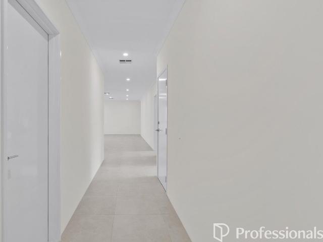 12 Rosehill AvenueSouth Guildford WA 6055, Australia
