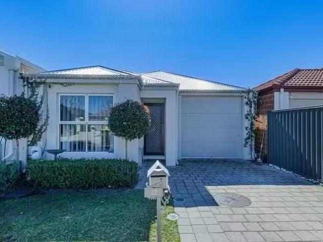 12 Roundhill Road, Aveley, WA 6069