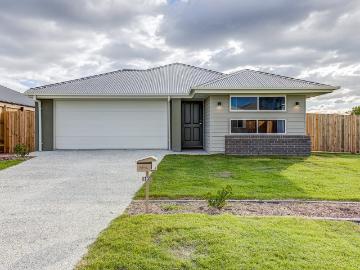 12 Roupell Street, Logan Reserve