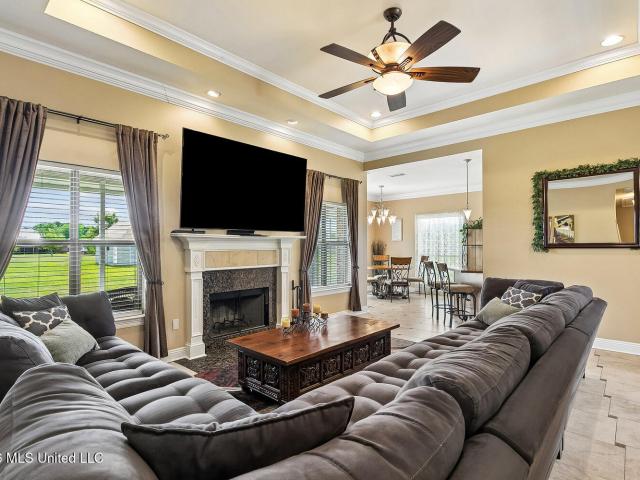 12 Seminole Drive