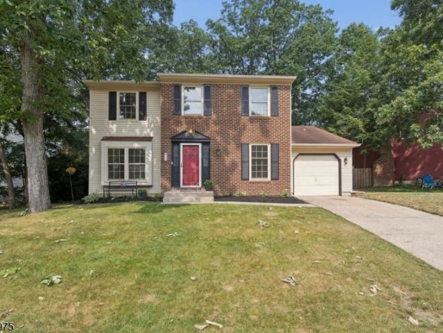 12 Shadow Oak Ct