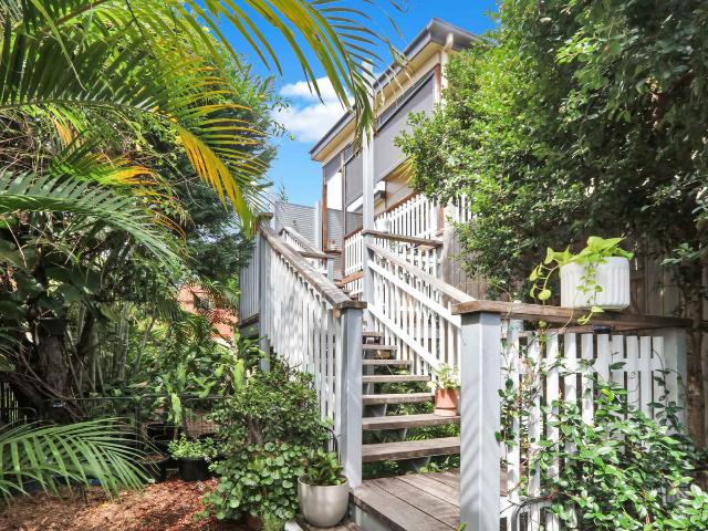 12 Small Street, Teneriffe