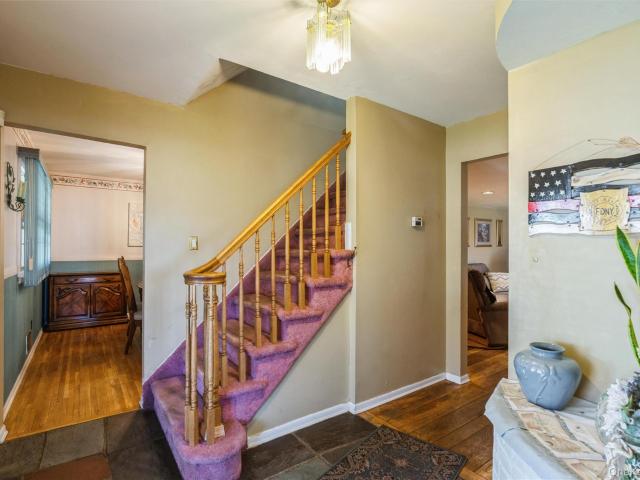 12 Swan Lane