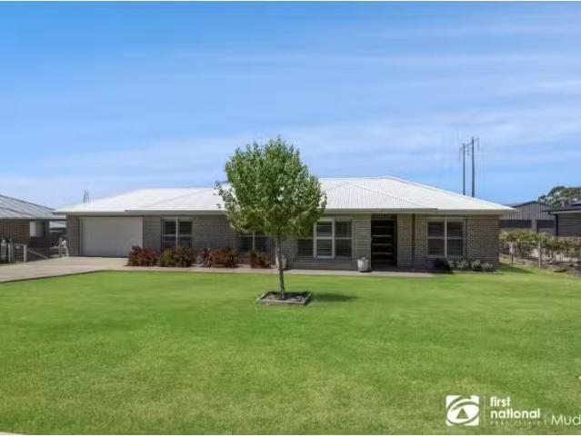 12 Steel Drive, SPRING FLAT House for rent Listed by James Yo.