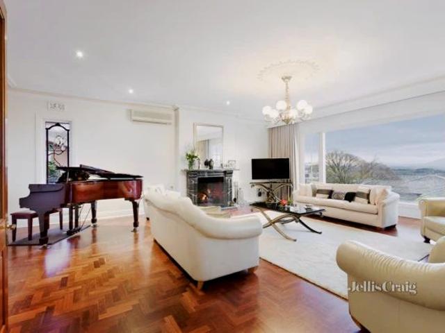 12 Stirling Crescent, Glen Waverley, Melbourne