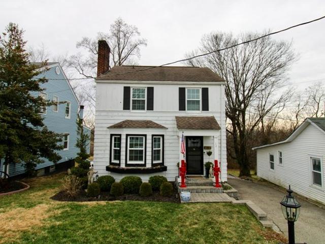 12 Summit Ave, Williamstown, KY 41097