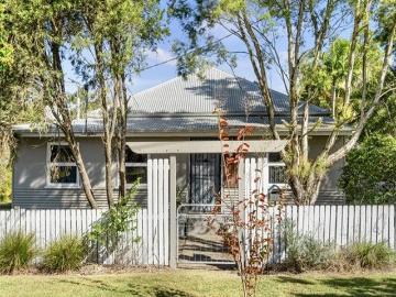 12 Syntax Street, Sadliers Crossing, QLD 4305