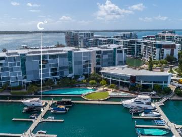 12m Berth Exceptional Location in Ephraim Island Marina