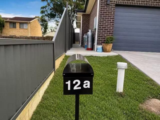 12A Chalford Circuit, Ingleburn Apartment for rent Listed by.