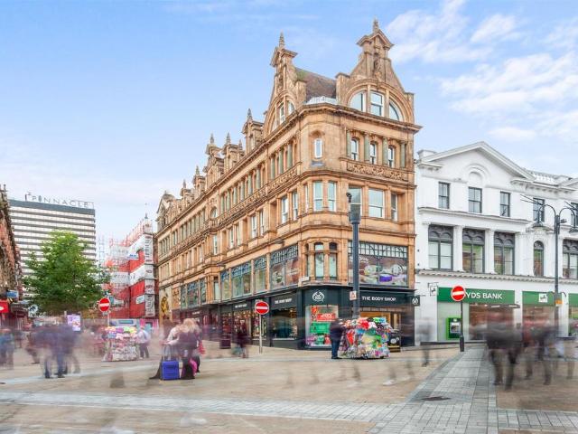 12a Albion Place, Leeds, LS1 6JS 2 bed apartment to rent £1,400 pcm £323 pw