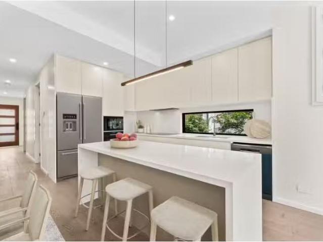 12A Banool Street, Keiraville Townhouse for rent Listed by Ha.