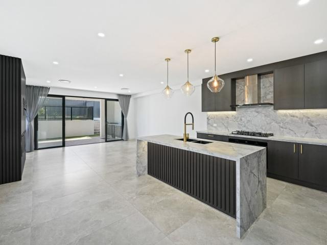 12A Donington AvenueGeorges Hall NSW 2198, Australia