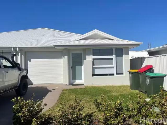 12a Fitzroy Place, South West Rocks, NSW 2431 Duplex / Semi.