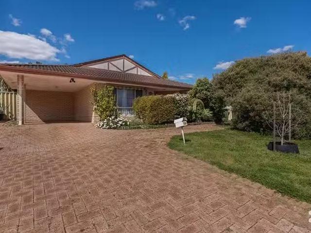 12A Somerset Rise, Kardinya, WA 6163
