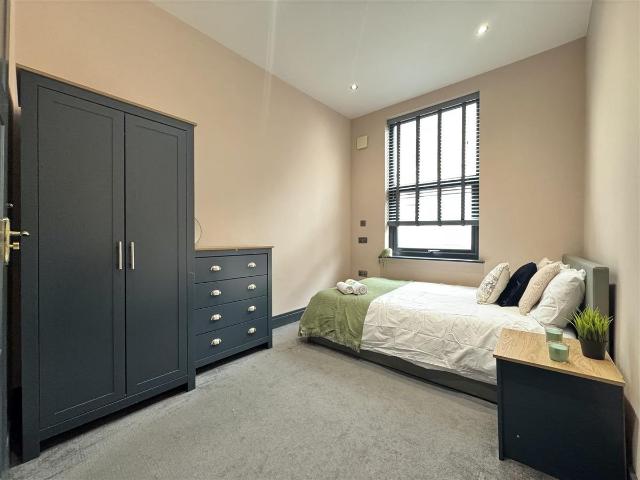 12A Railway Street, Chatham ME4, 6 bed shared accommodation to rent, £675 pcm | PrimeLocation