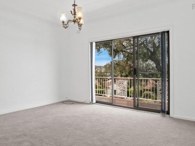 12a/Lee Street
